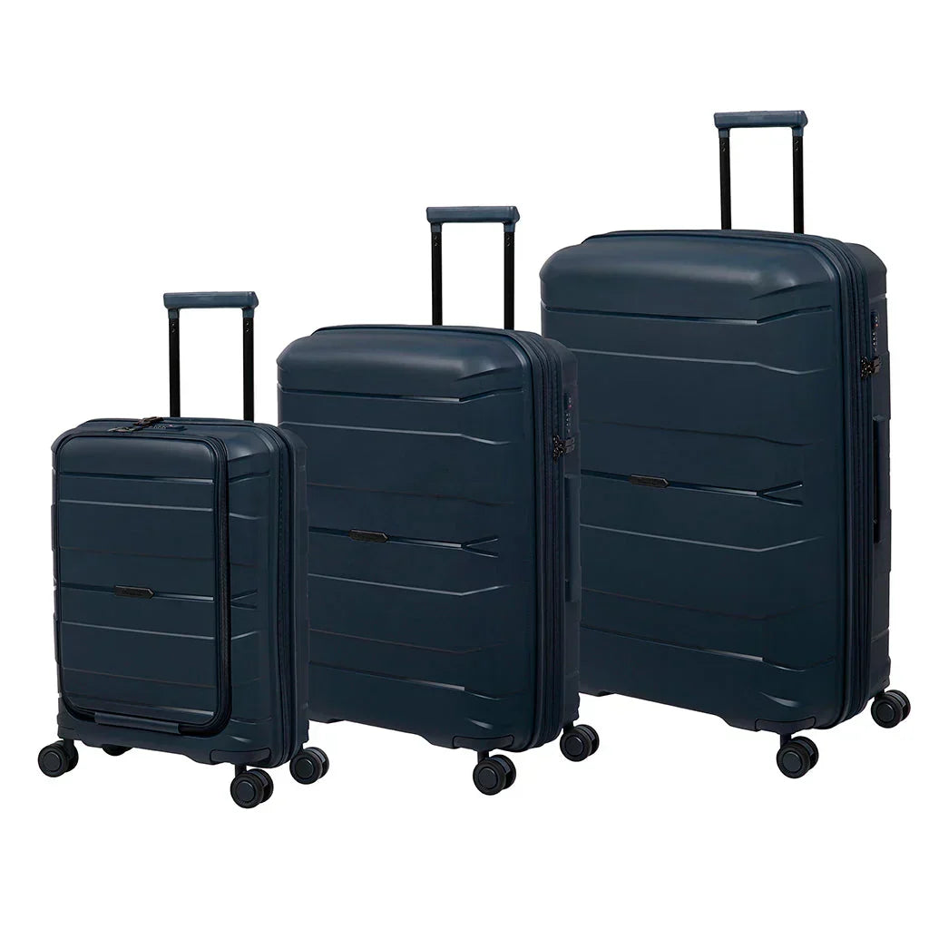 IT Momentous TSA combination lock detail for secure luggage travel