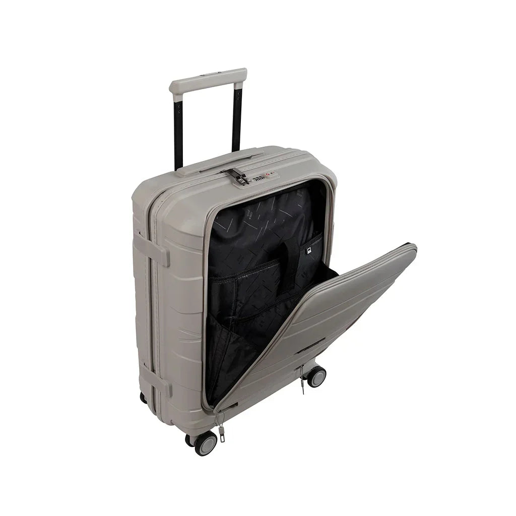 IT Momentous lightweight suitcase for business and vacation travel